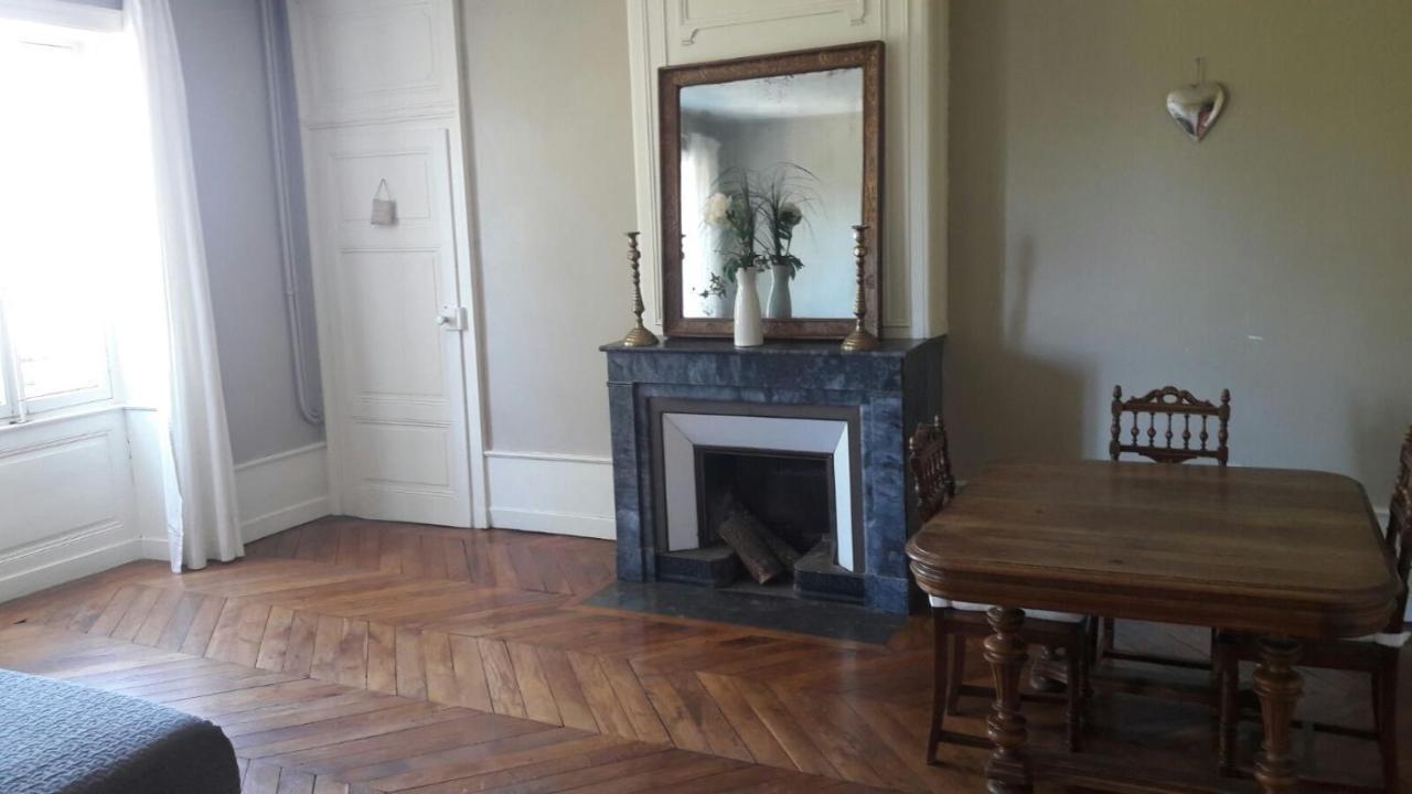 Chambres Et Table L' Echappee Bouvesse-Quirieu Bagian luar foto