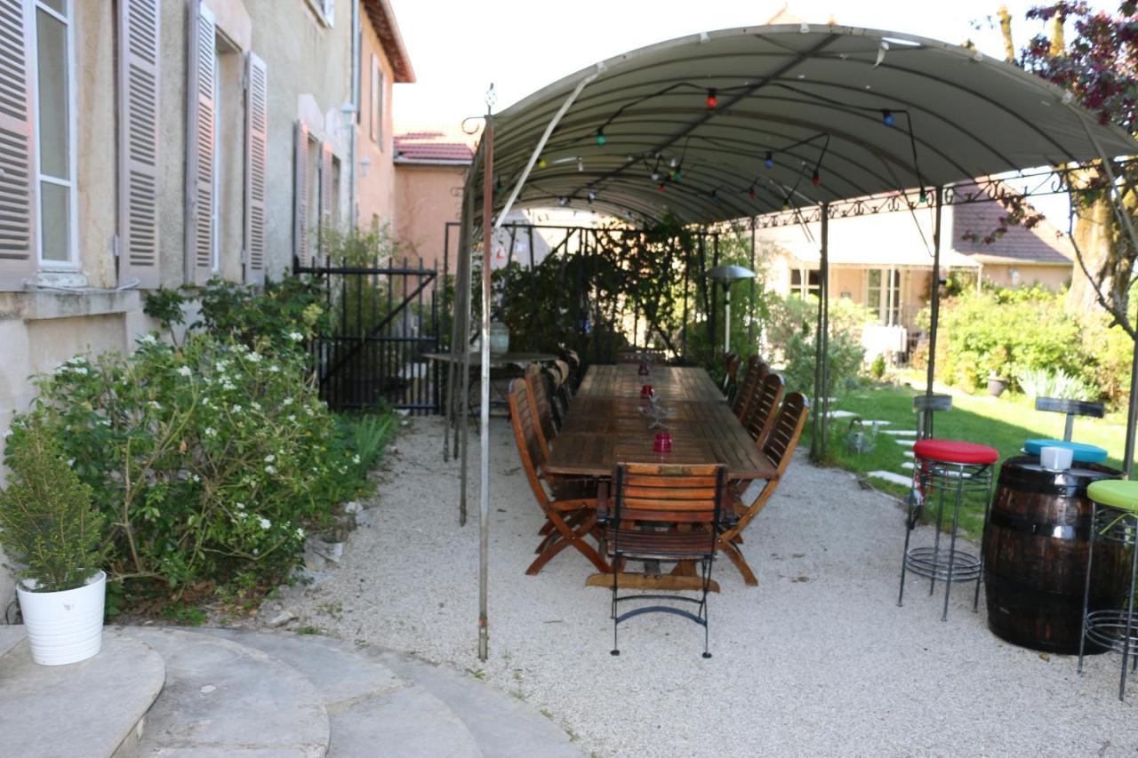 Chambres Et Table L' Echappee Bouvesse-Quirieu Bagian luar foto